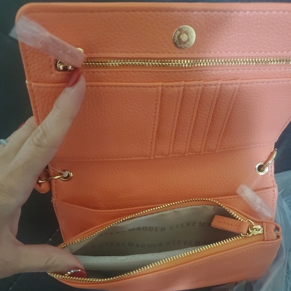 Steve Madden Bkeily Crescent Perforated Crossbody Bag - Picture 4 of 6